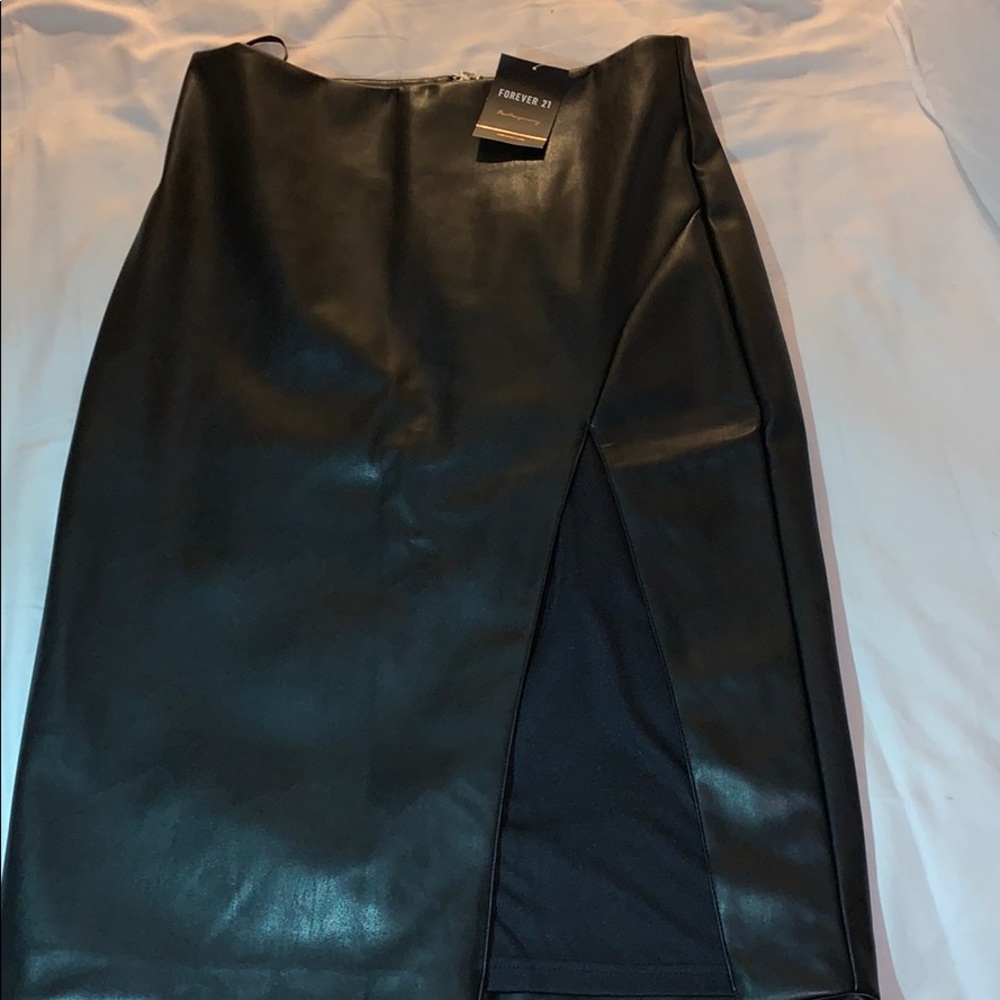 Forever 21 knee leg skirt